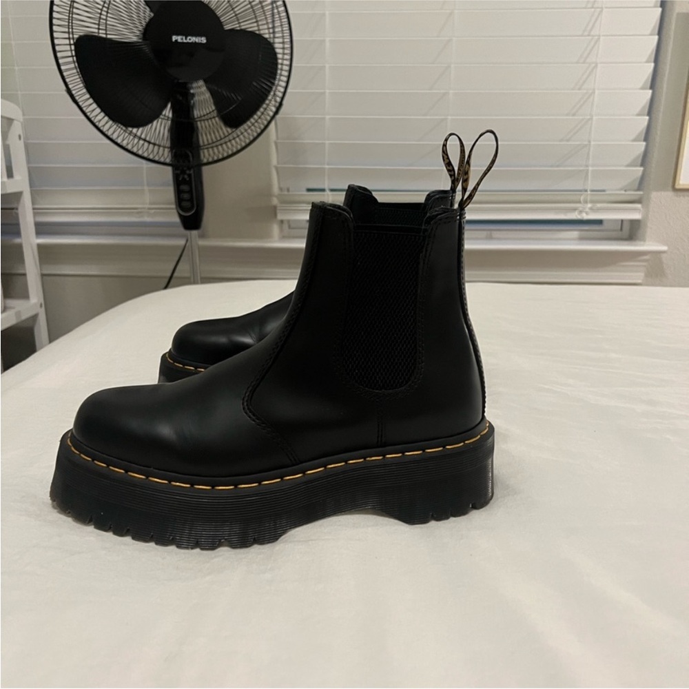 Dr. Martens Chelsea Platform Black boots